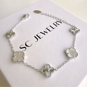 Petite Clover Bracelet Mother of Pearl & Silver Color Double Sided